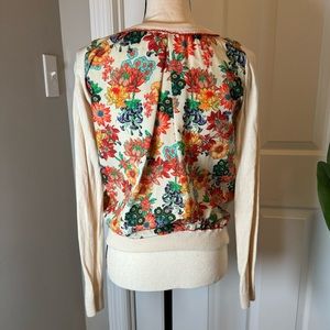 Anthropologie Cream and flower pattern sweater.  NWOT.  Size M.